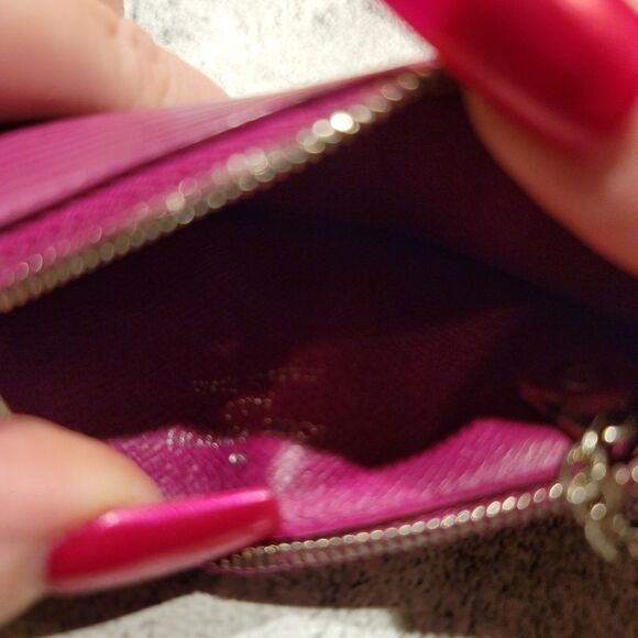 Louis Vuitton Epi Leather Cles or Key Pouch in the Color Grenade Authentic - Picture 3 of 8